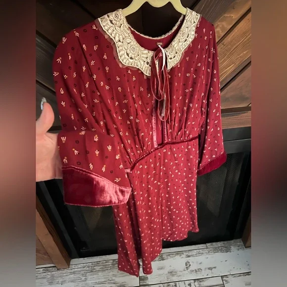 Free people holiday dress. - Picture 4 of 5